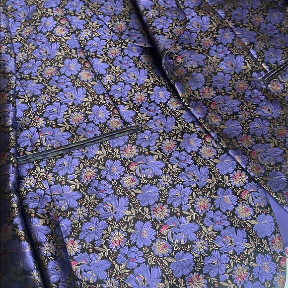 TALLIA Purple and Gold Brocade Tuxedo Blazer - Picture 7 of 11